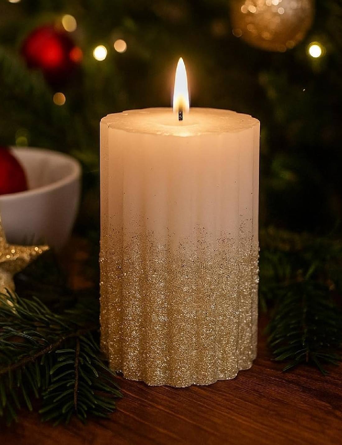Candela Natalizia In Paraffina Moccolo Bianco Glitterato 10cm