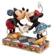Statuina Action Figure Disney Diorama Topolino Mickey Mouse E Minnie Bacio 17cm