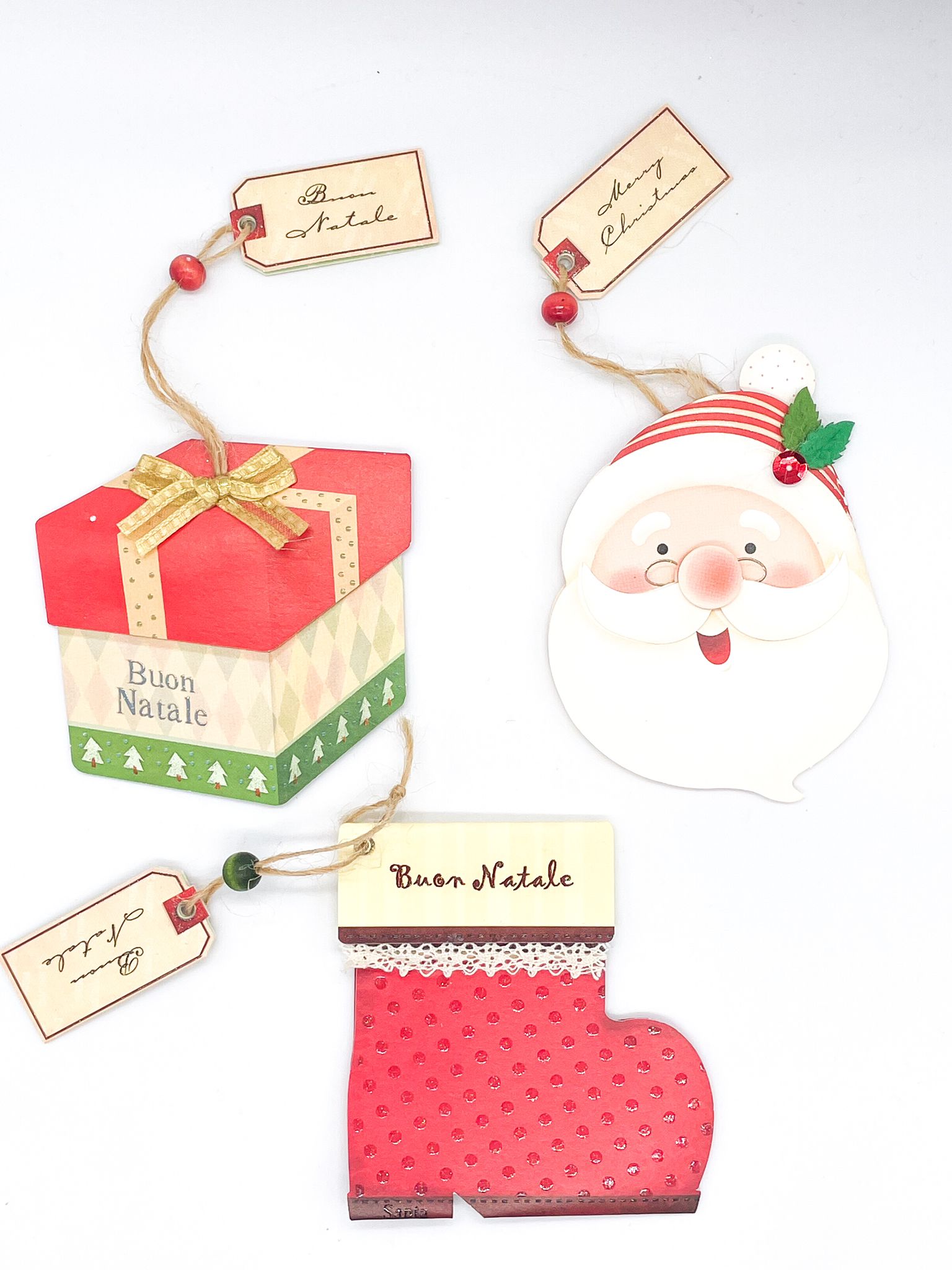 Bigliettini Natalizi Chiudipacco Sagomati Figure Assortite 8cm 3pz
