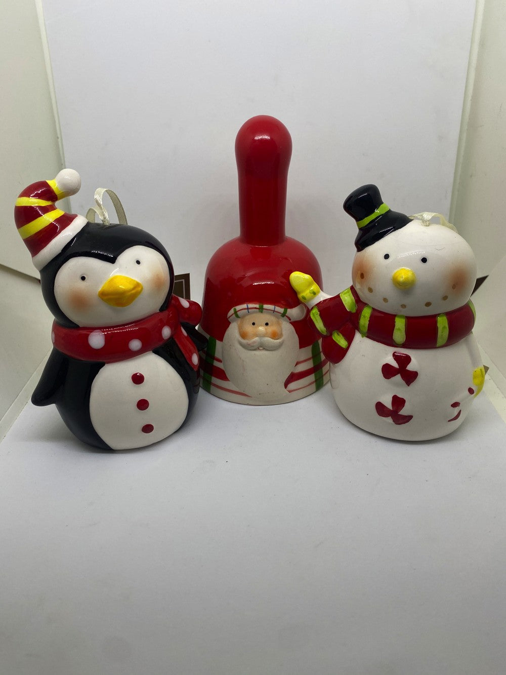 Addobbo Di Natale Campanelle Babbo Natale Pupazzo Di Neve E Pinguino