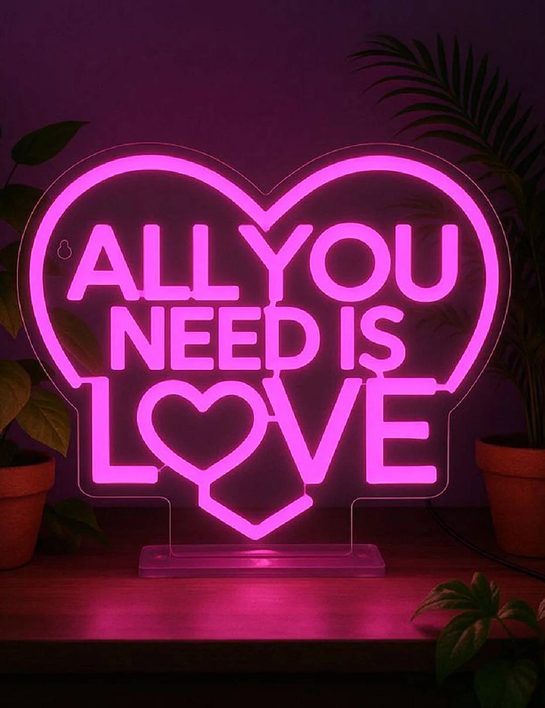 Lampada LED Effetto Neon All You Need Is Love Legami